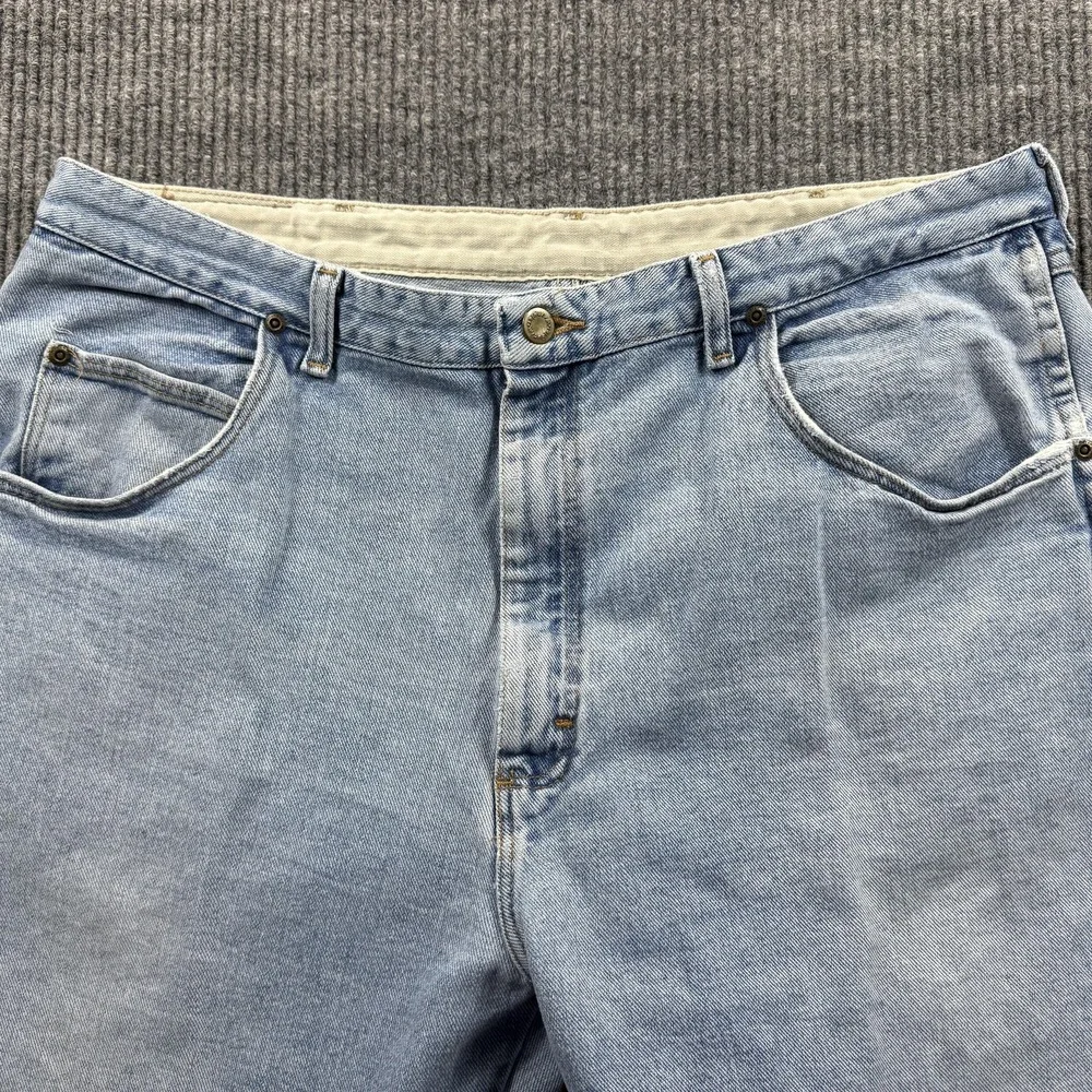 Wrangler Jeans‎ Mens 36x30 Light Wash Blue Straight Leg Denim Casual Pants